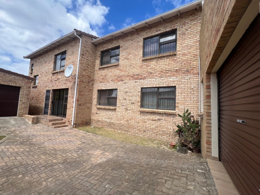 7 Bedroom Property for Sale in Heath Park Eastern Cape
